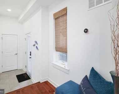 159 E Allen Street - Photo Thumbnail 4