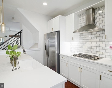 159 E Allen Street - Photo Thumbnail 21