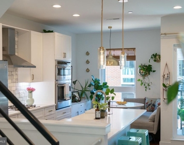 159 E Allen Street - Photo Thumbnail 9