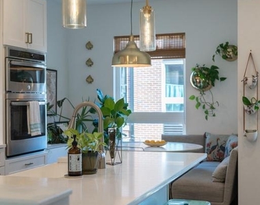 159 E Allen Street - Photo Thumbnail 10