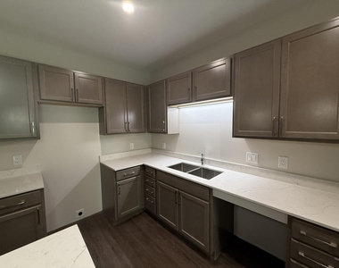 2645 Burton Road - Photo Thumbnail 27