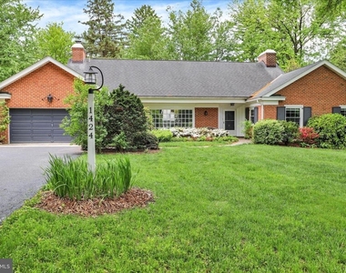 1424 Center Road - Photo Thumbnail 1