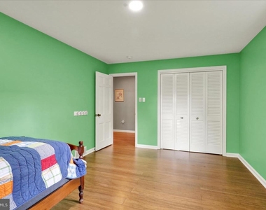 1424 Center Road - Photo Thumbnail 24