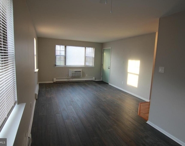 9 Thomas Road - Photo Thumbnail 3