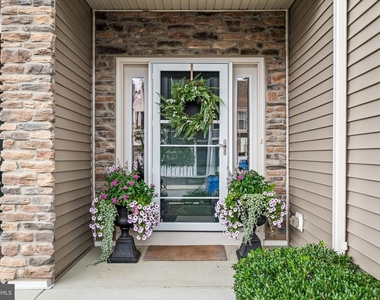103 Segel Drive - Photo Thumbnail 1