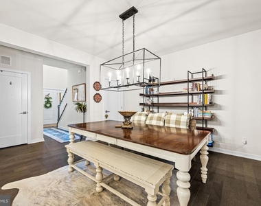 103 Segel Drive - Photo Thumbnail 8