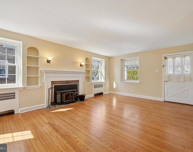 1156 Garfield Avenue - Photo Thumbnail 3