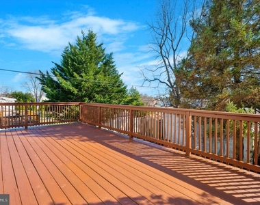 1156 Garfield Avenue - Photo Thumbnail 23
