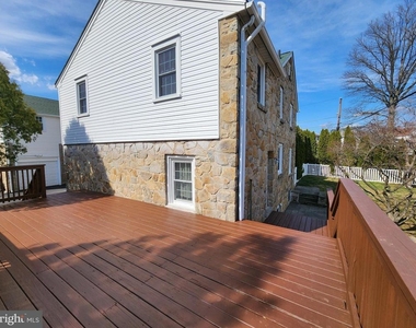 1156 Garfield Avenue - Photo Thumbnail 24