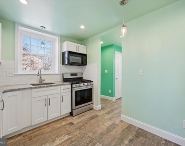 1156 Garfield Avenue - Photo Thumbnail 6