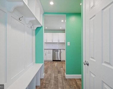1156 Garfield Avenue - Photo Thumbnail 11