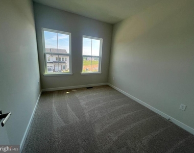 2511 Baydon Lane - Photo Thumbnail 7