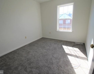 1431 Valley Road - Photo Thumbnail 7