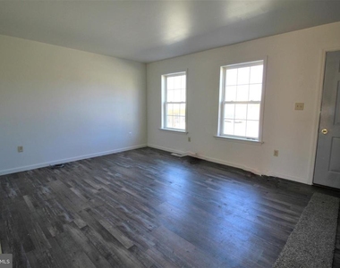 1431 Valley Road - Photo Thumbnail 1