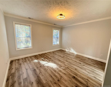 392 Bubble Creek Court - Photo Thumbnail 5