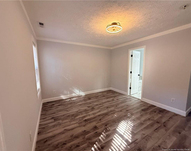 392 Bubble Creek Court - Photo Thumbnail 6