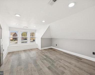 844 West Chester Pike - Photo Thumbnail 4