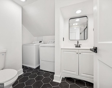 844 West Chester Pike - Photo Thumbnail 7