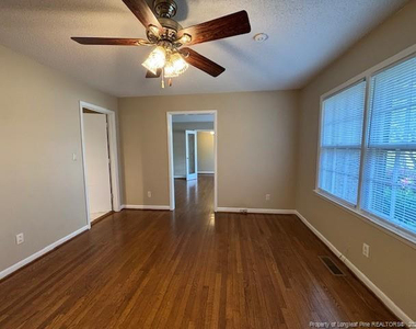 6204 Milford Drive - Photo Thumbnail 8