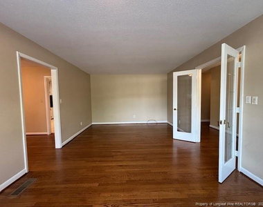 6204 Milford Drive - Photo Thumbnail 4