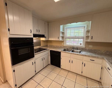 6204 Milford Drive - Photo Thumbnail 11