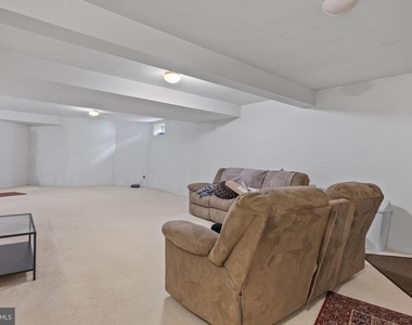 929 N York Drive - Photo Thumbnail 24