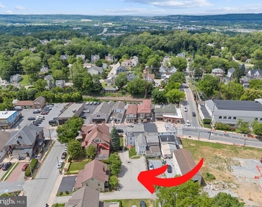 116 E King Street - Photo Thumbnail 26