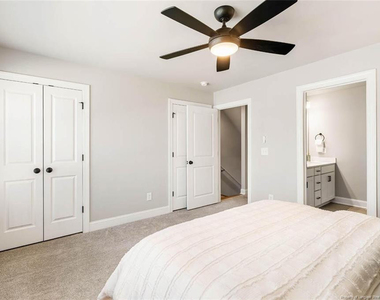 5709 Parker Pines Court - Photo Thumbnail 20
