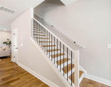 5709 Parker Pines Court - Photo Thumbnail 17