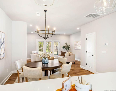 5709 Parker Pines Court - Photo Thumbnail 9