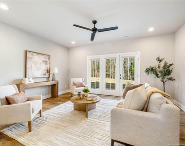 5709 Parker Pines Court - Photo Thumbnail 13