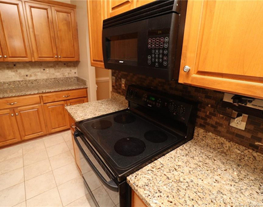 36 W Trafalgar Court - Photo Thumbnail 11