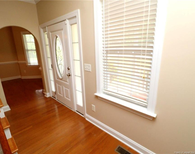 36 W Trafalgar Court - Photo Thumbnail 1