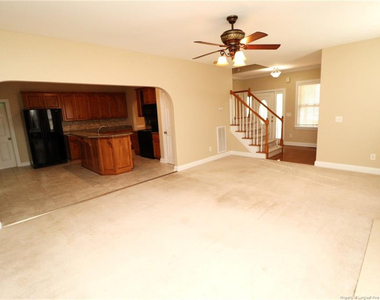 36 W Trafalgar Court - Photo Thumbnail 5