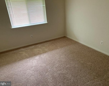 126 E Maple Avenue - Photo Thumbnail 6
