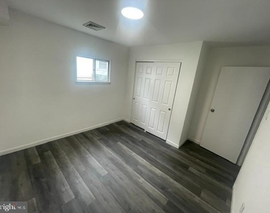 2715 Crest Avenue - Photo Thumbnail 8