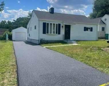 2715 Crest Avenue - Photo Thumbnail 1