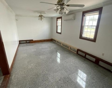 10 Middle Road - Photo Thumbnail 18