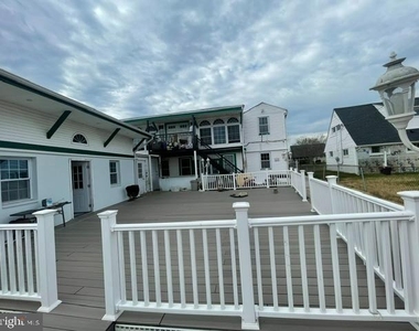 10 Middle Road - Photo Thumbnail 21