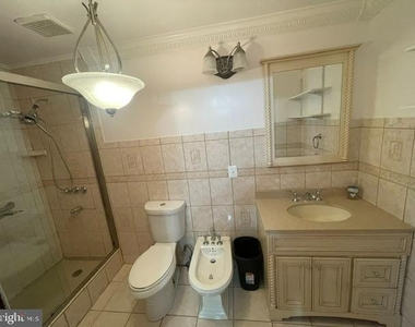 10 Middle Road - Photo Thumbnail 24