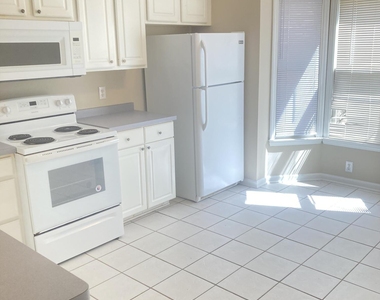 404 Creekway Drive - Photo Thumbnail 1