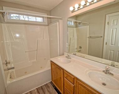 239 Tillamook Drive - Photo Thumbnail 18