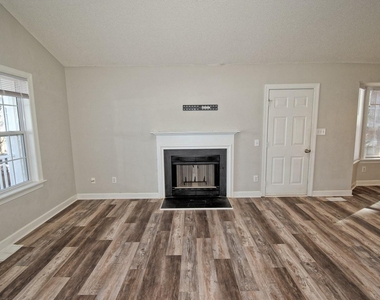 239 Tillamook Drive - Photo Thumbnail 10
