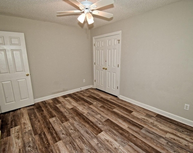 239 Tillamook Drive - Photo Thumbnail 25