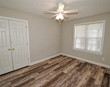 239 Tillamook Drive - Photo Thumbnail 20