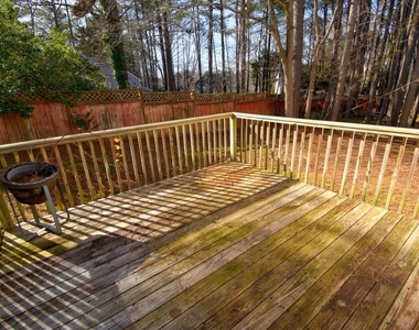 239 Tillamook Drive - Photo Thumbnail 34