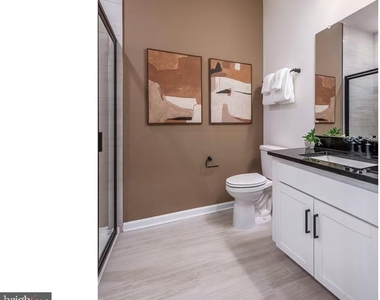 512 Reading Court - Photo Thumbnail 10