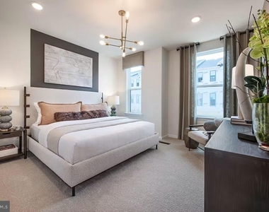 512 Reading Court - Photo Thumbnail 8