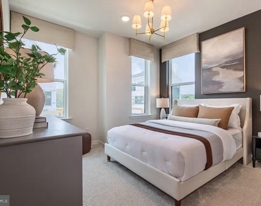 512 Reading Court - Photo Thumbnail 9