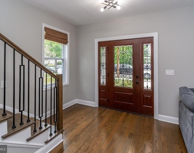 2633 Nottingham Way - Photo Thumbnail 5